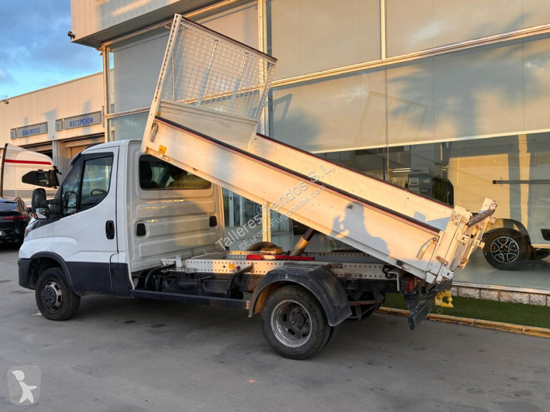 Véhicule utilitaire Iveco 35C16H3.0
