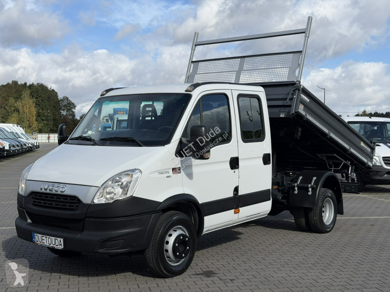 Véhicule utilitaire Iveco 70C18 V H
