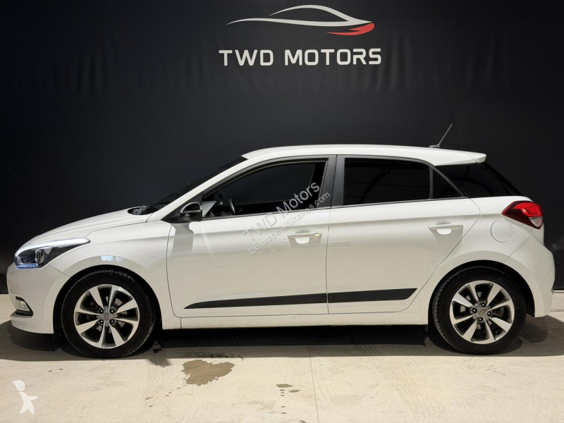 Véhicule utilitaire Hyundai i20 1.2i - 84 II...