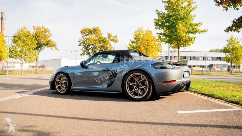 Véhicule utilitaire Porsche 718 Spyder RS I...