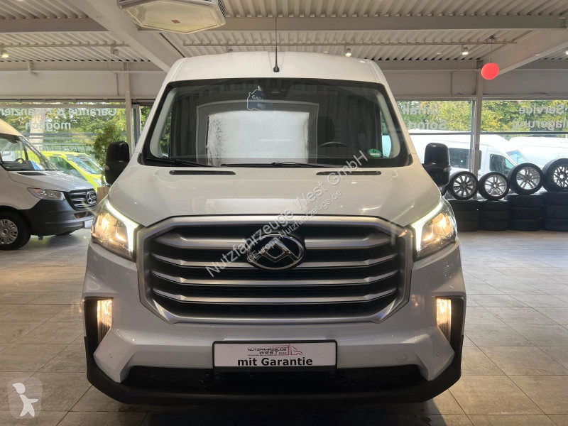 Véhicule utilitaire Maxus 9...