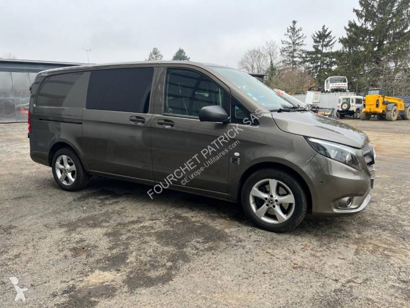 Mercedes 119 van