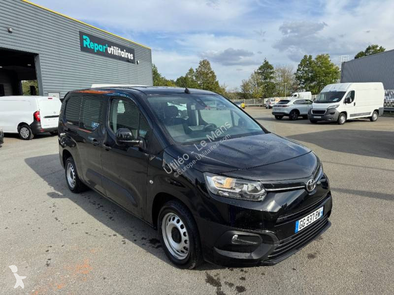 Véhicule utilitaire Toyota MEDIUM 1.5L 100CH D-4D