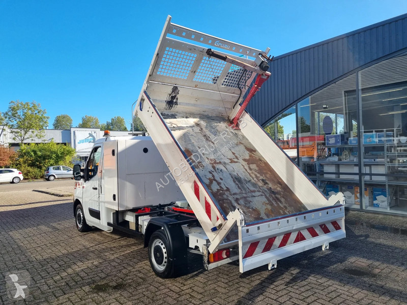 Véhicule utilitaire Renault 2.3 dci 146 pk...