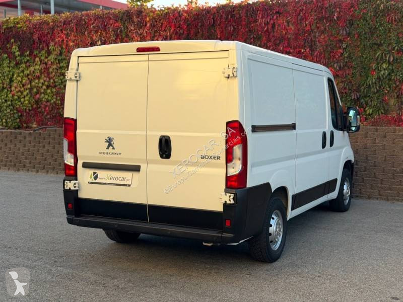 Véhicule utilitaire Peugeot