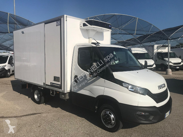 Véhicule utilitaire Iveco DAILY 35C16H3.0...