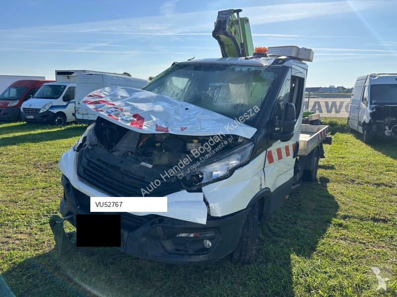 Véhicule utilitaire Iveco 35s14