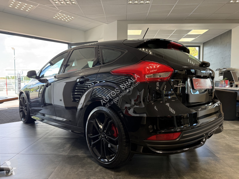 Véhicule utilitaire Ford FOCUS 2.0 ECOBOOST...