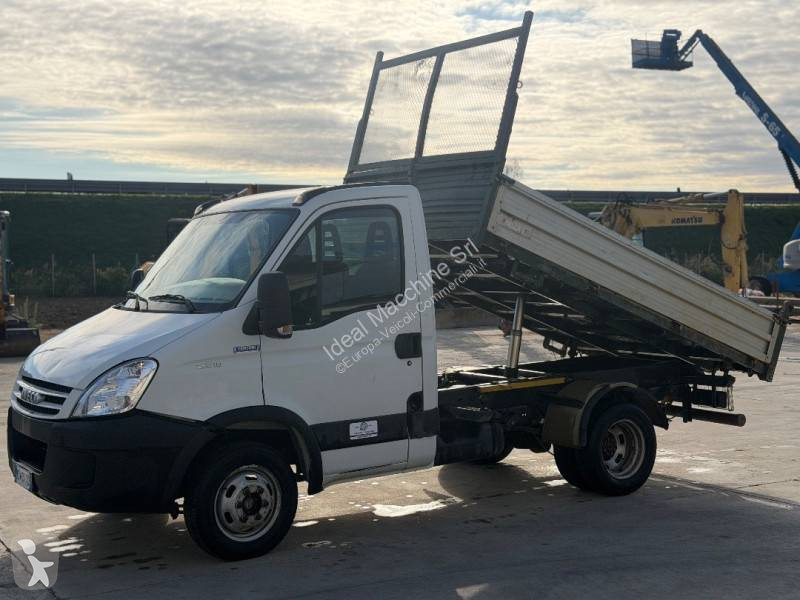 Iveco 35C10 van