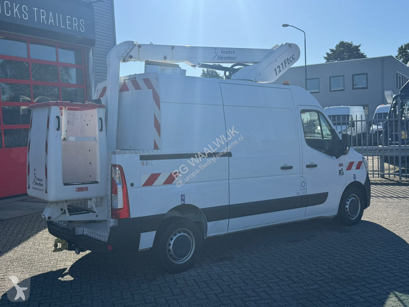 Véhicule utilitaire Renault France elevateur 121FT