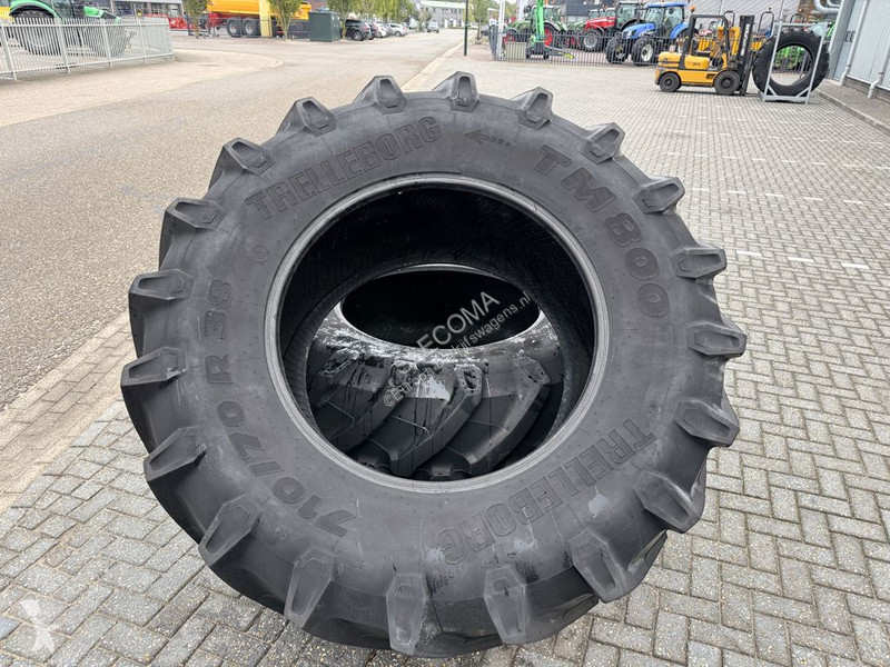 Véhicule utilitaire Trelleborg 710/70R38 TM800...