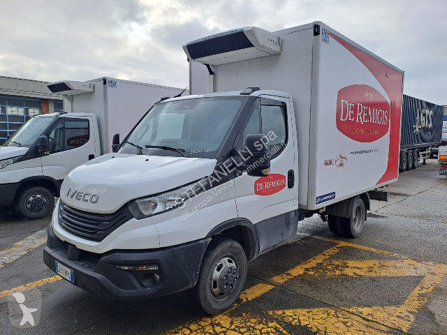 Véhicule utilitaire Iveco DAILY 35C16H3.0...