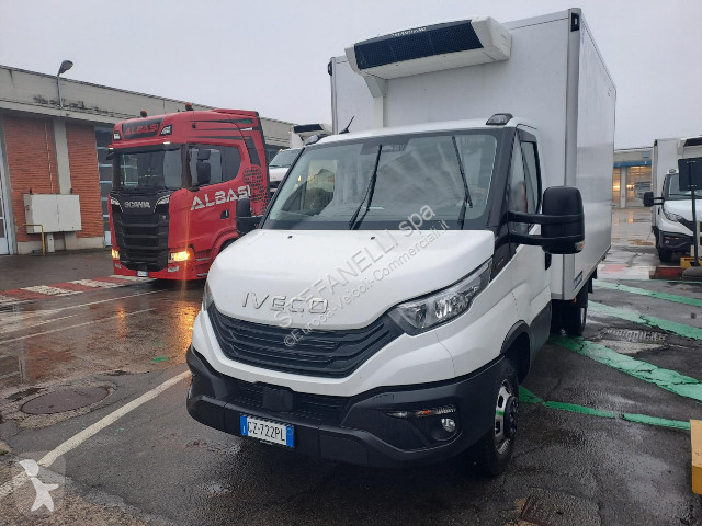 Véhicule utilitaire Iveco DAILY 35C16H3.0...