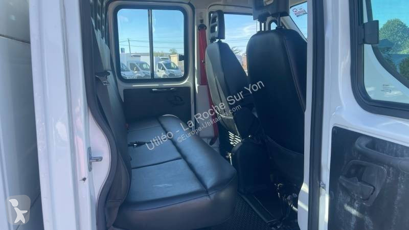 Véhicule utilitaire Iveco 35C16