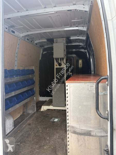 Véhicule utilitaire Renault L1H1 DCI 140 CV