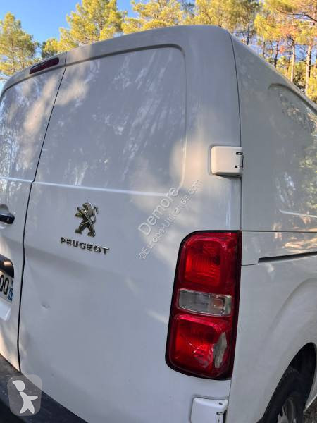 Peugeot  2.0L BLUEHDI 120 CV van