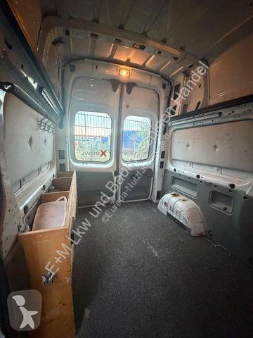 Véhicule utilitaire Nissan PRIMASTER