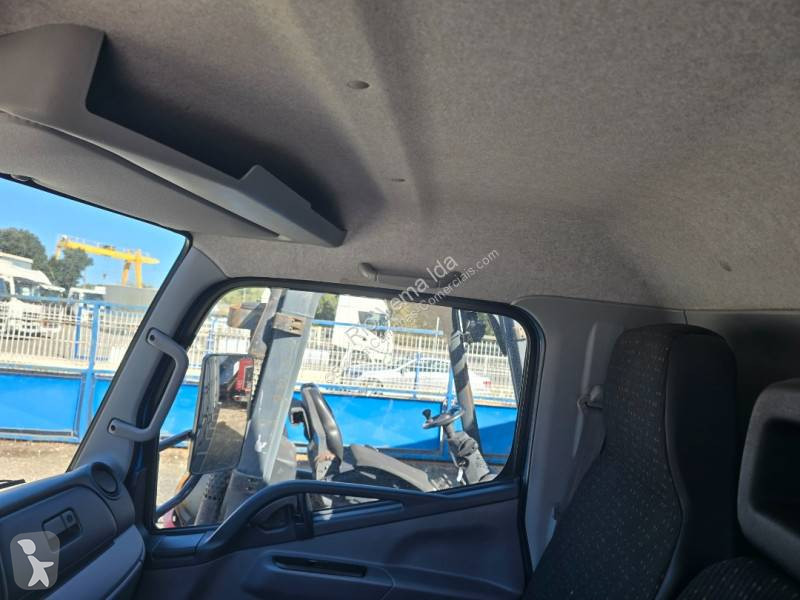 Véhicule utilitaire Mitsubishi Fuso 3C13
