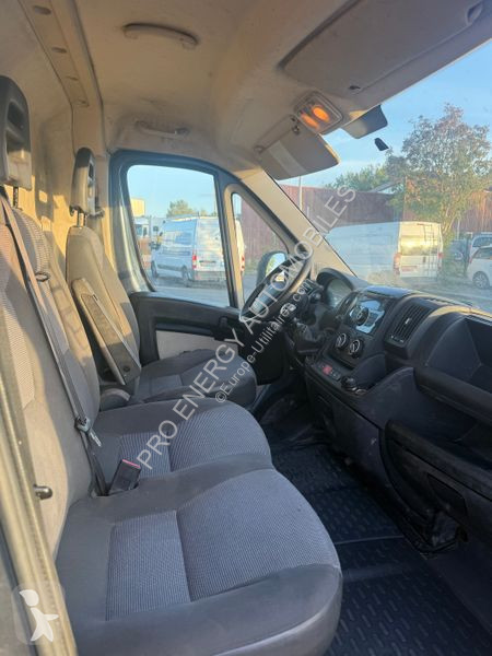 Véhicule utilitaire Peugeot BOXER FG 333 L2H1...