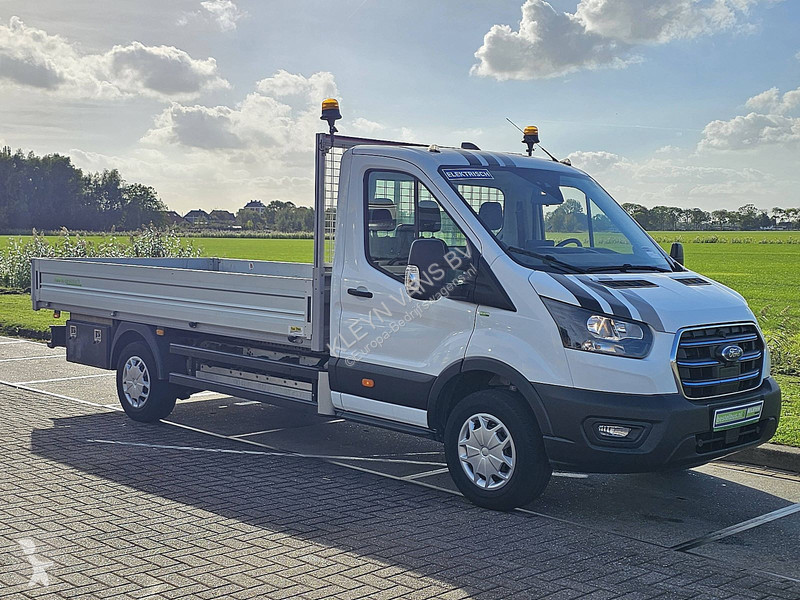 Véhicule utilitaire Ford L4 Open Laadbak 68 kWh...