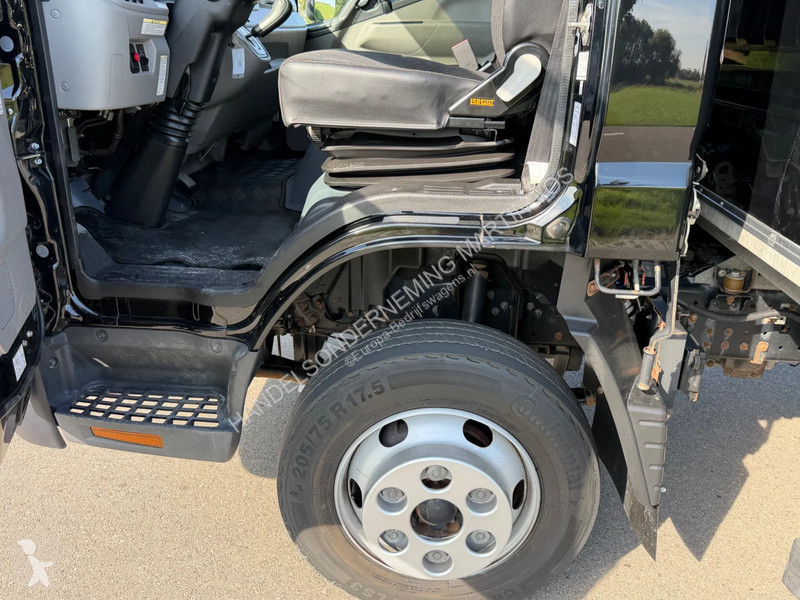 Mitsubishi FUSO FUSO truck
