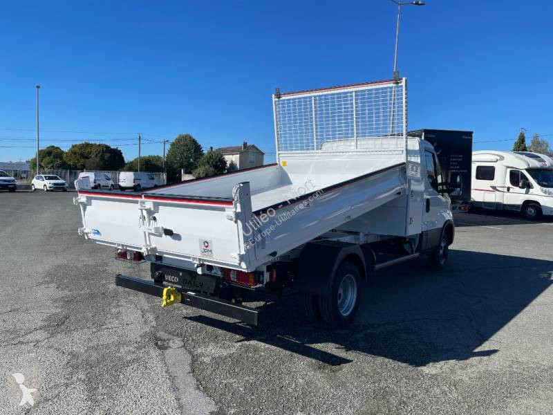 Véhicule utilitaire Iveco 35C16