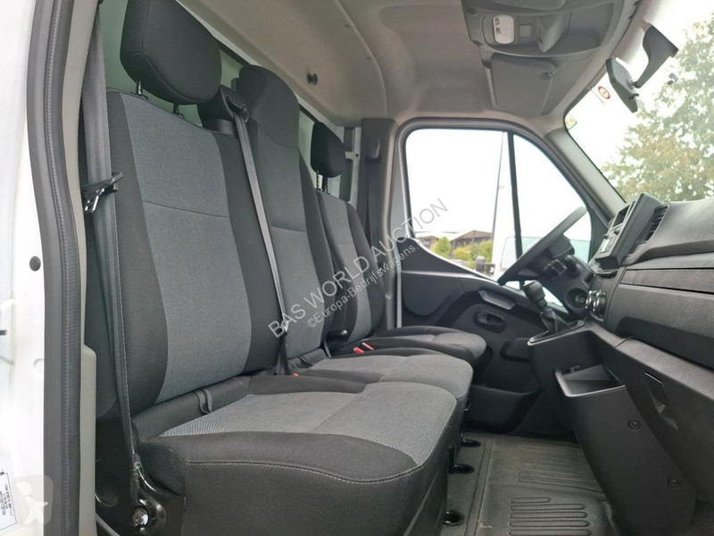 Véhicule utilitaire Nissan