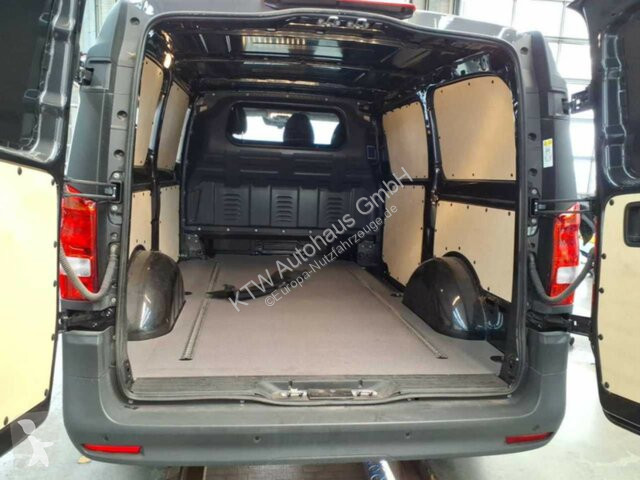 Mercedes Vito116CDI KA...