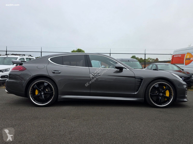 Véhicule utilitaire Porsche panamera
