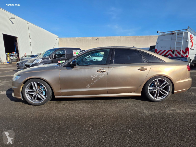 Véhicule utilitaire Audi a6