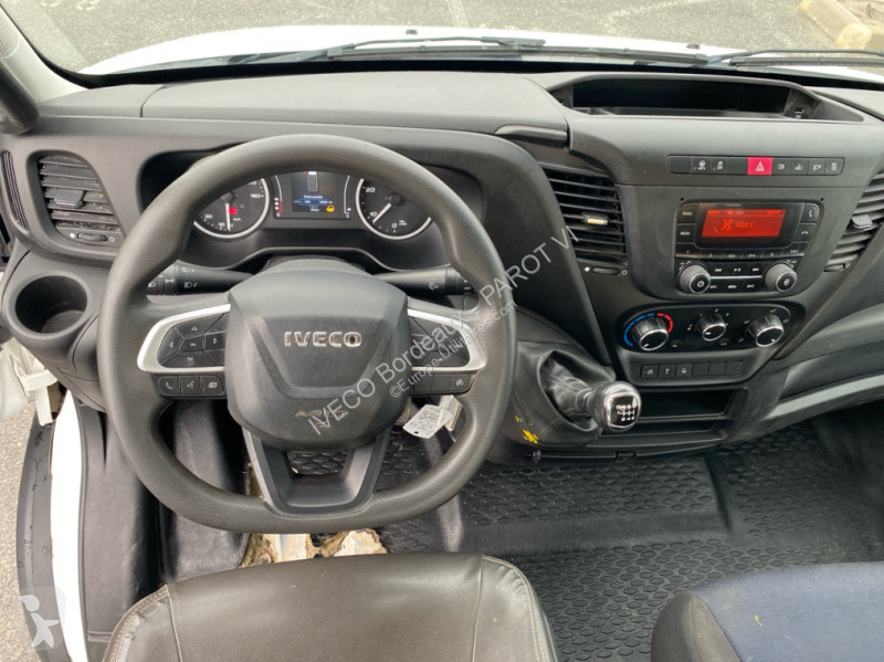 Véhicule utilitaire Iveco 35C14 Empattement...