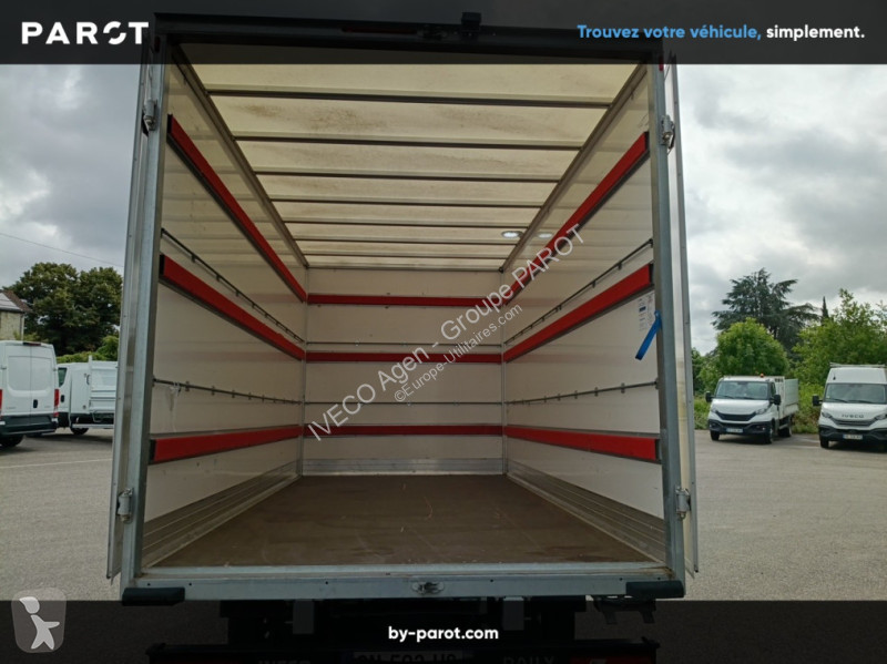 Véhicule utilitaire Iveco 35C16H3.0 empattement...