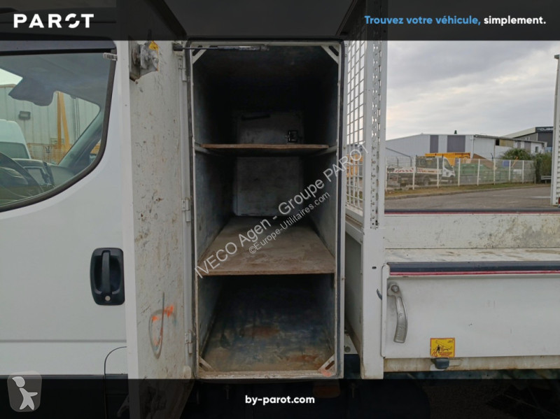 Véhicule utilitaire Iveco 35C14 empattement...