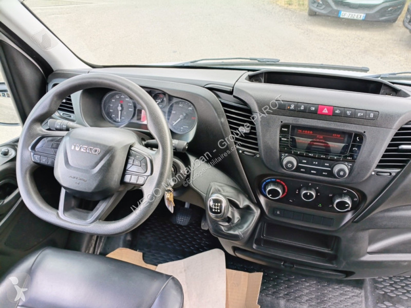 Véhicule utilitaire Iveco 35C16H3.0 D...