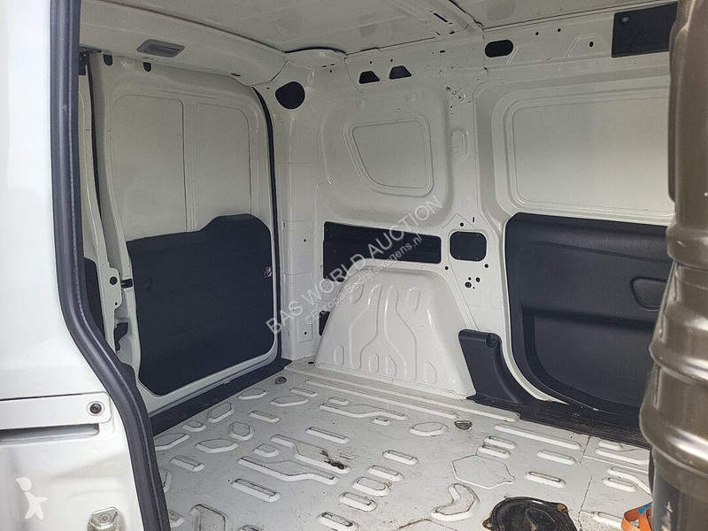 Véhicule utilitaire Fiat 95pk Doblò