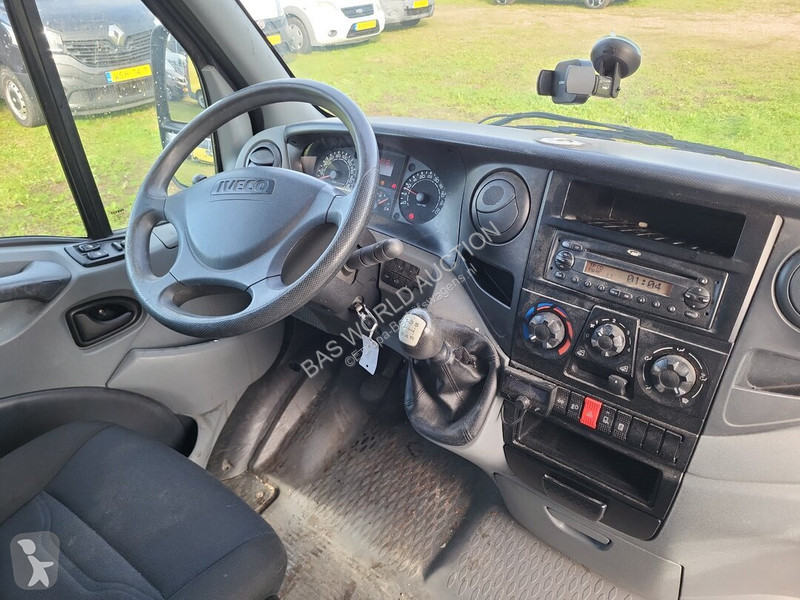 Véhicule utilitaire Iveco 29L12