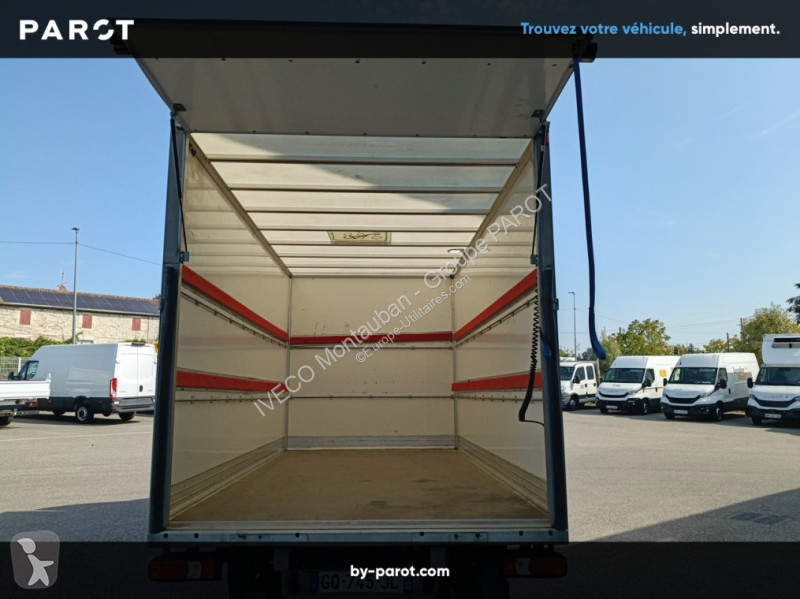 Véhicule utilitaire Iveco 35C16H3.0 empattement...