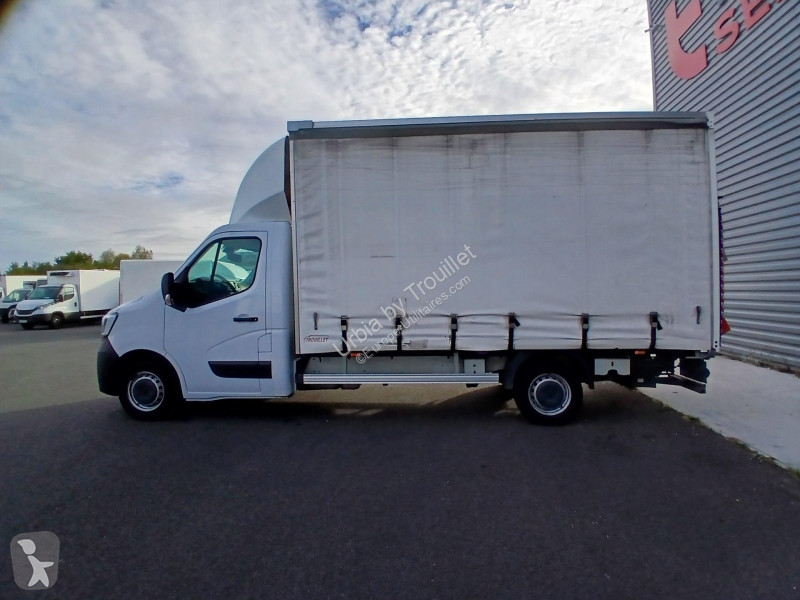 Véhicule utilitaire Renault 20M3 BACHE 145 CV...