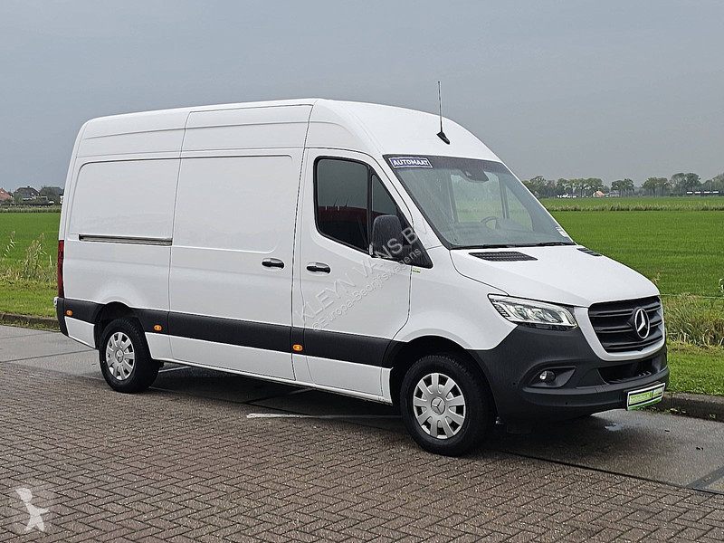 Véhicule utilitaire Mercedes 315 L2H2 Mbux10 2x...