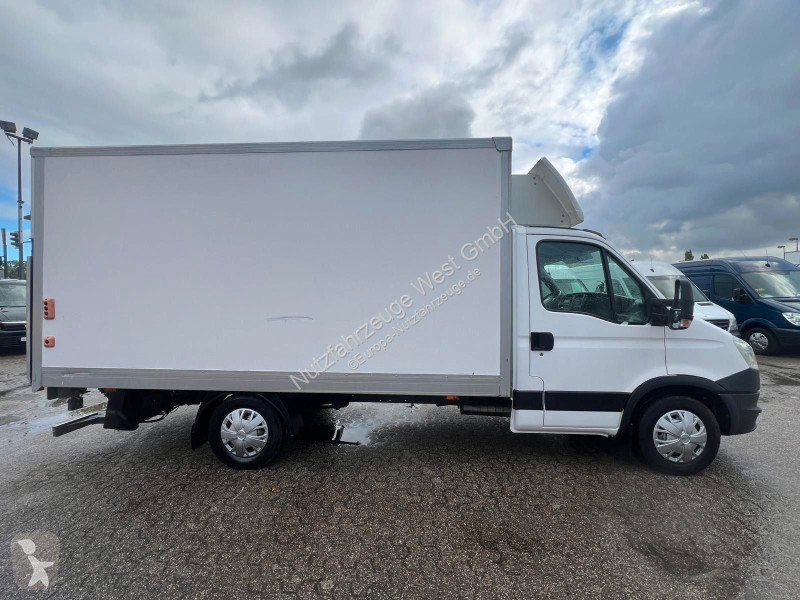 Véhicule utilitaire Iveco 35S15 Koffer...