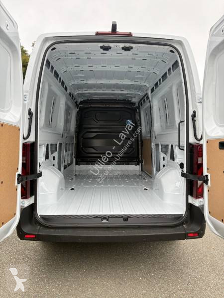 Renault 150 DCI van