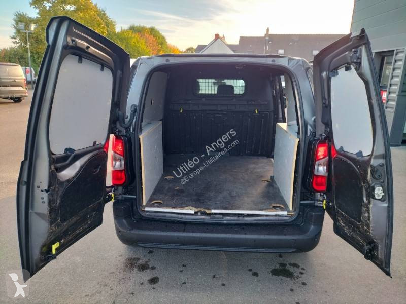 Užitkové vozidlo Toyota MEDIUM 1.5L 100CH D-4D