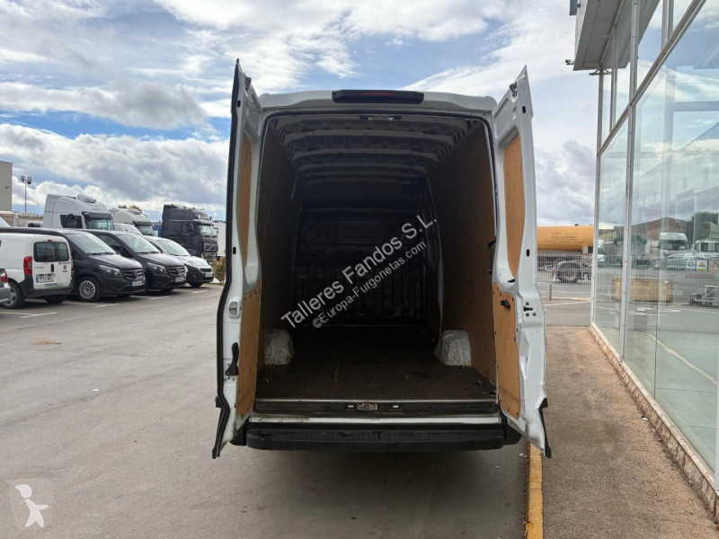 Furgoneta Iveco 35S16 V 16m3