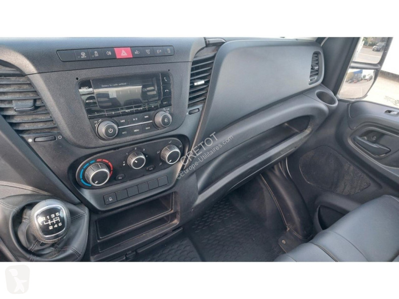 Kamion Iveco DAILY 35C16 3L Benne et Coffre