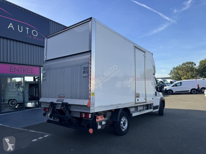 Fiat DUCATO CAISSE 20M3 + HAYON 3T5 MAXI 2.2...