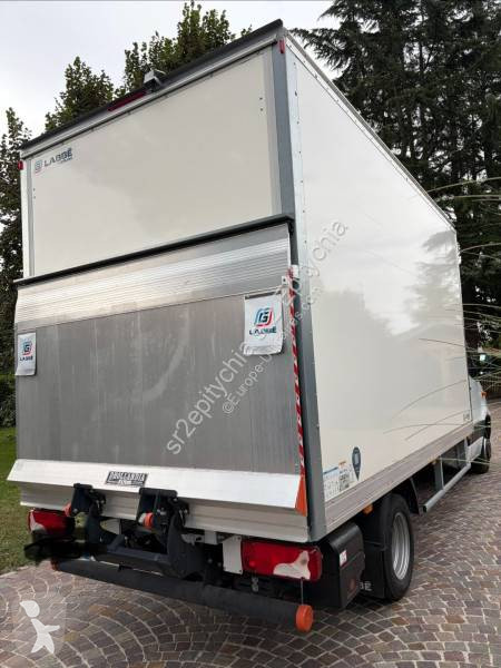 Mercedes 517 CDI van