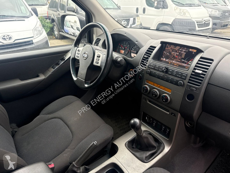 Nissan NAVARA 2.5 DCI 171CH DOUBLE-CAB SE van