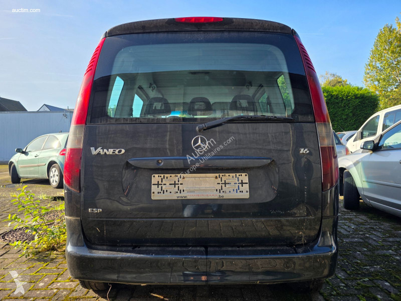 Mercedes vaneo van