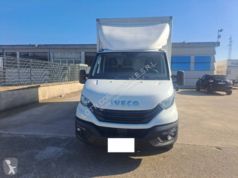 Iveco 35C18 van