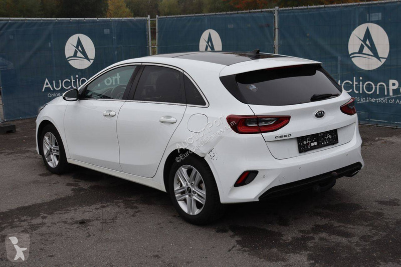 KIA  cee'd van